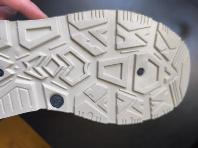 Zapatillas deportivas negras y multicolor