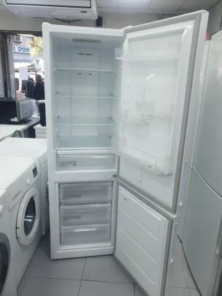 Nevera  Combi Midea 1.87m con garantía