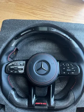 Volante fibra de carbono Mercedes AMG LED Display