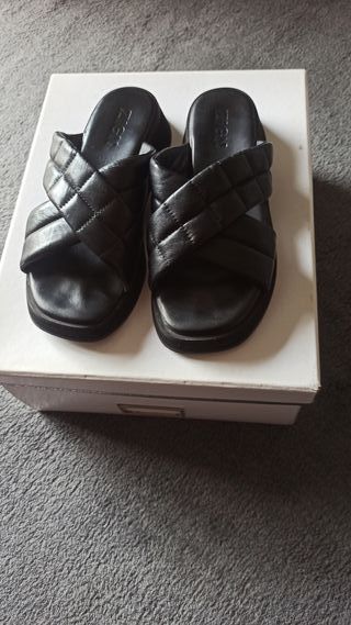 Sandalias Zign negras acolchadas