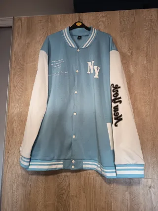 Chaqueta estilo universitario NY azul y blanco