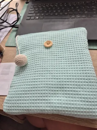Cesta regalo bebé personalizada