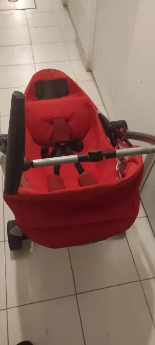 Silla de paseo Quinny roja
