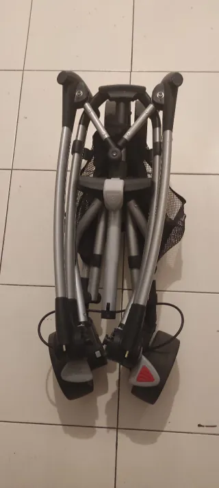 Silla de paseo Quinny roja