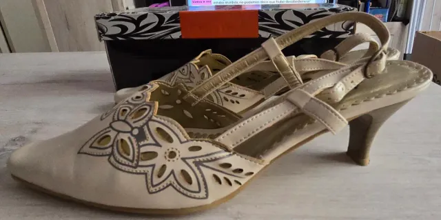 Zapatos Beige / Escucho oferta