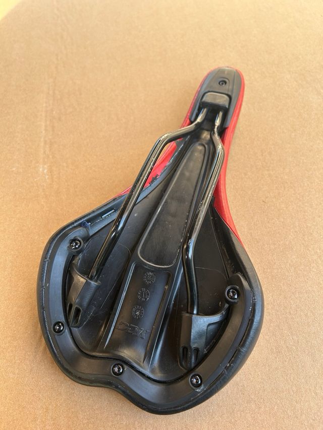 Sillín de bicicleta MÉRIDA BBK