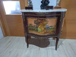 Cómoda estilo Luis XV