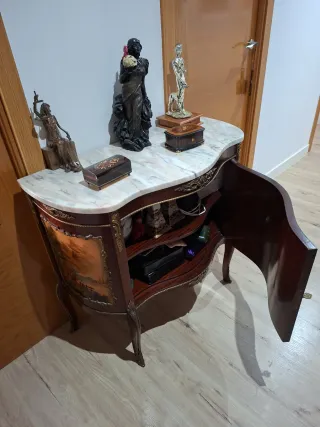 Cómoda estilo Luis XV