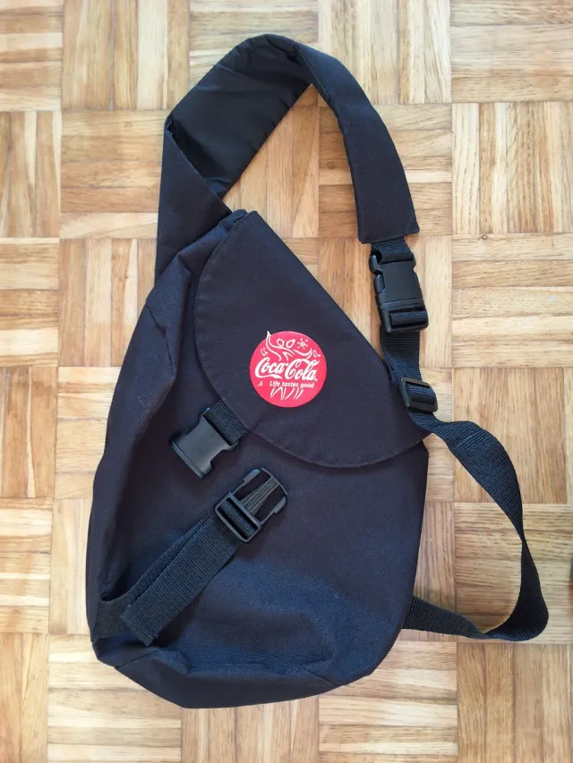 Zaino monospalla Coca-Cola nero