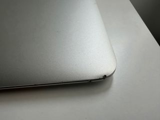 MacBook Air i5 8gb ram A1466