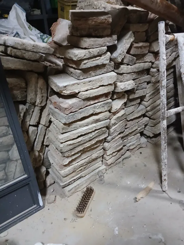 Ladrillo antiguo de construcción