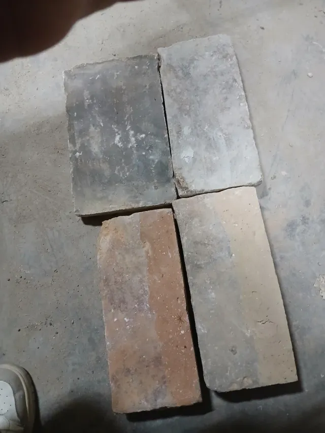 Ladrillo antiguo de construcción