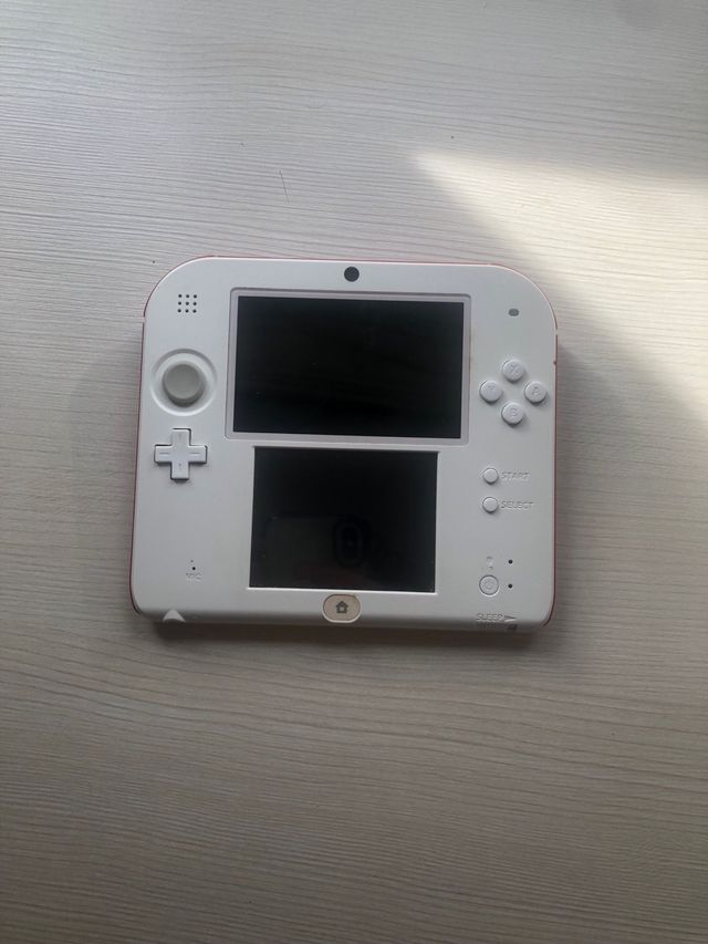 Nintendo 2DS Roja y Blanca