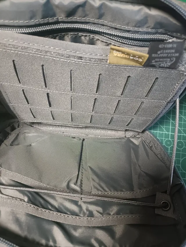 Pouch Táctico SPANKER. EDC