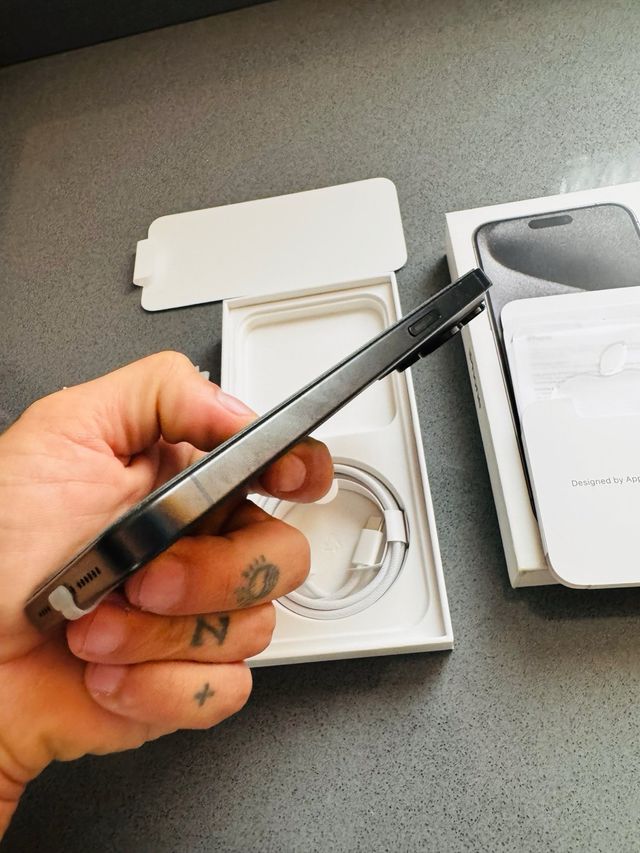 iPhone 15 Pro Max Negro