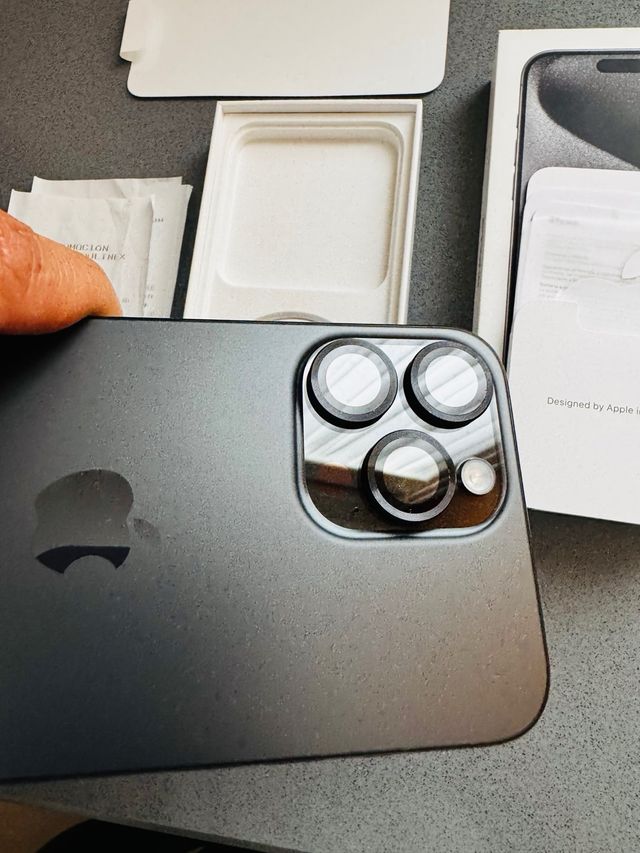 iPhone 15 Pro Max Negro