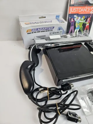 Nintendo Wii + Just Dance 2 + Controller +