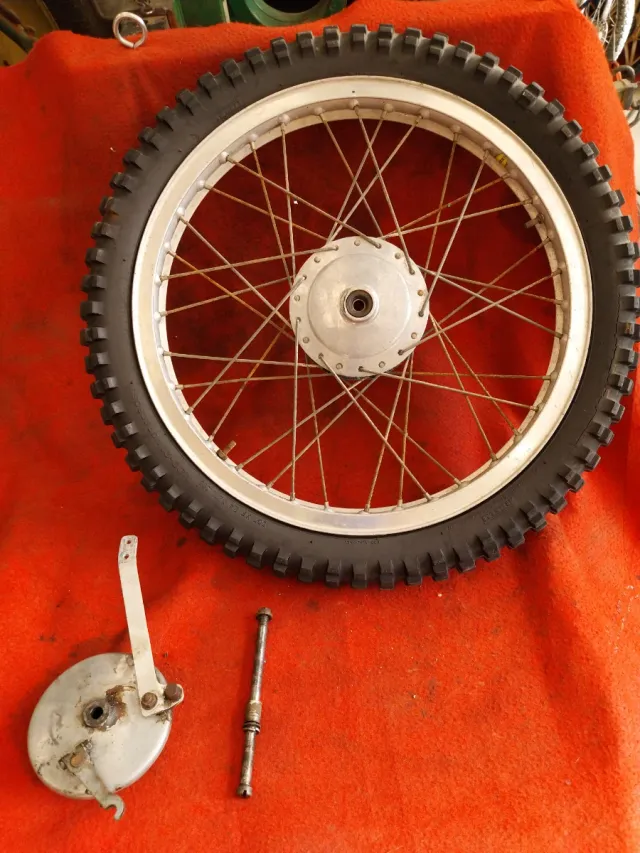 Llanta Bultaco Sherpa delantera