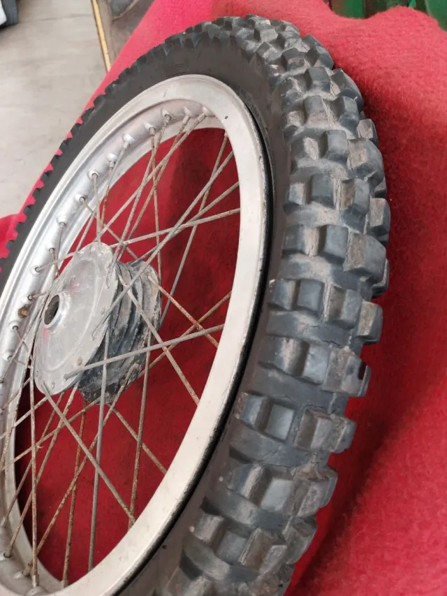 Llanta Bultaco Sherpa delantera