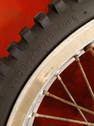 Llanta Bultaco Sherpa delantera