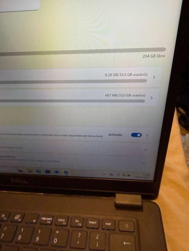 Portátil DELL de 250gb y 8 de memoria RAM