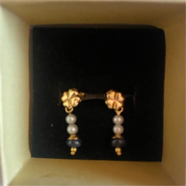 Pendientes Oro 18k Perlas y piedra azul.
