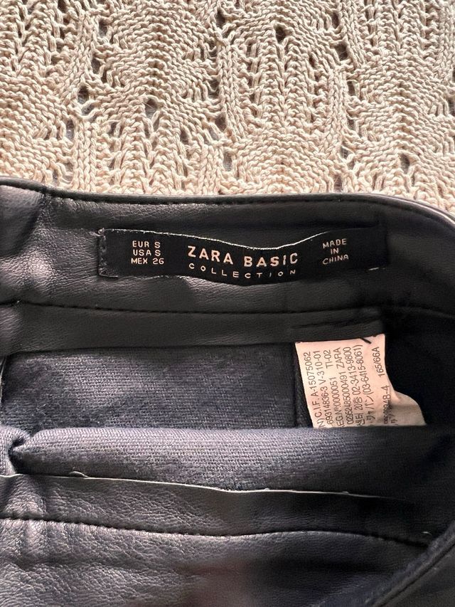 Falda Zara Piel Efecto Cintura Alta S