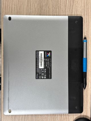Wacom Intuos CTH-680 Tableta Gráfica