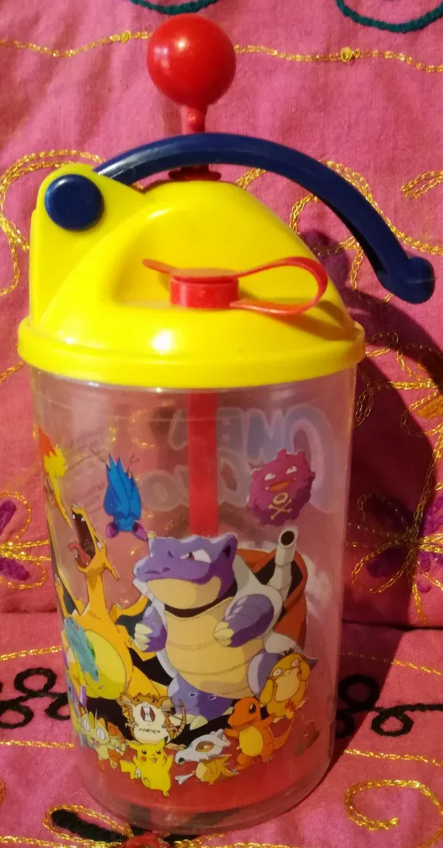 BOTELLA DEPORTIVA/BOMBACAO:1X2,5€/VASOS BARRO:1X1€