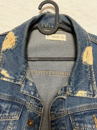 Chaqueta vaquera Mango desgastada Talla M