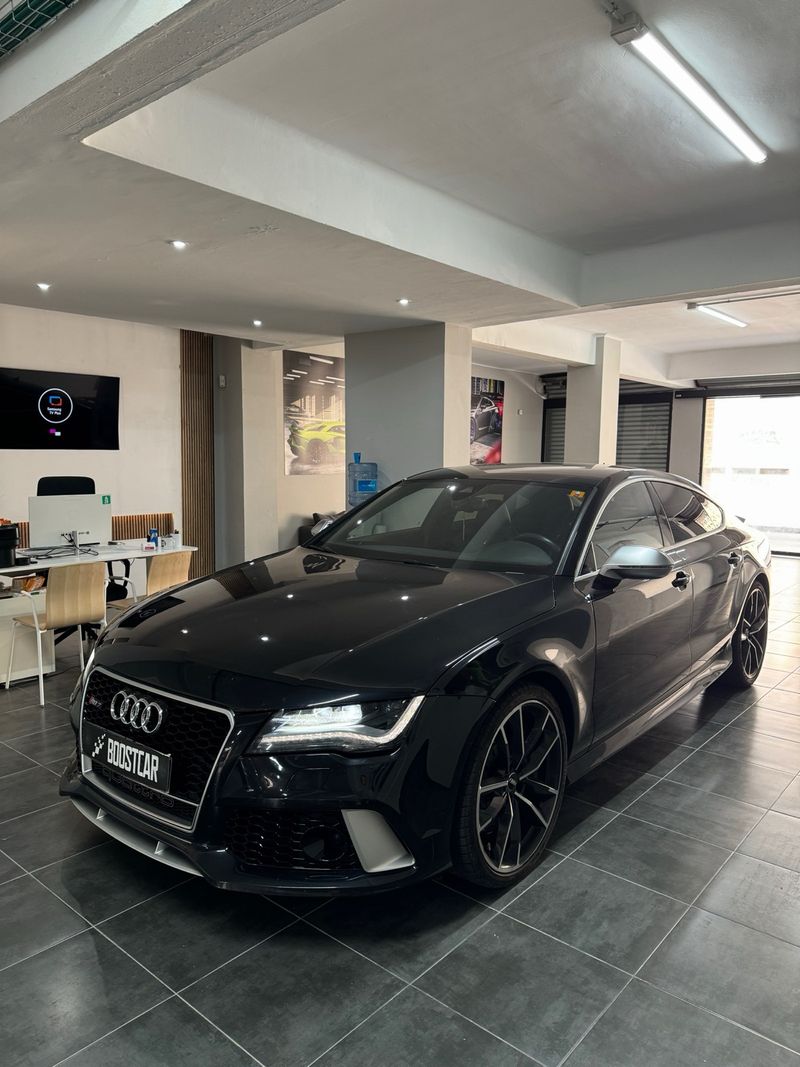 Audi RS7 - foto 1