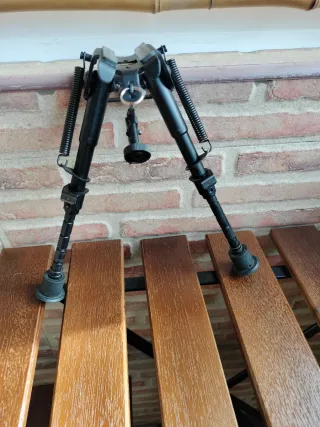 Bípode Zeadio Negro