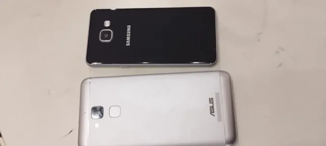 Lotto 2 Cellulari Asus e Samsung  A3 da testare