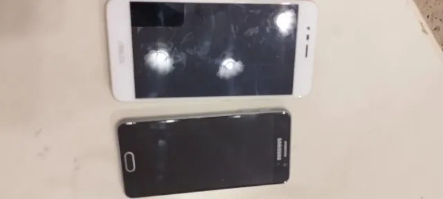 Lotto 2 Cellulari Asus e Samsung  A3 da testare