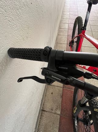 Bicicleta de Montaña BH Roja