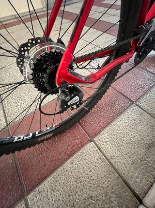 Bicicleta de Montaña BH Roja