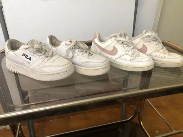 Lote de zapatillas Fila y Nike blancas