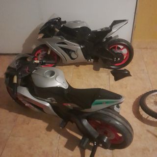 Due moto elettriche per bambini Aprilia