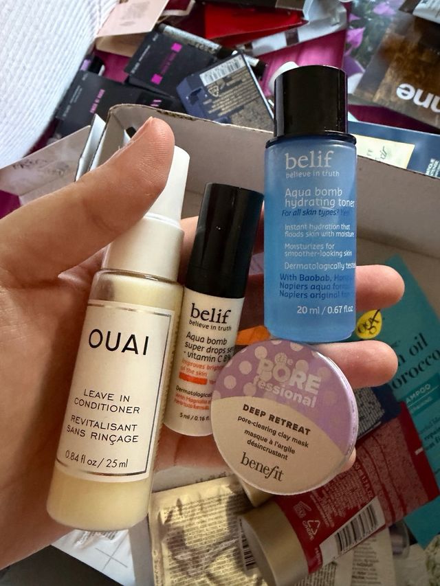 Lote 100 productos cosmética y maquillaje