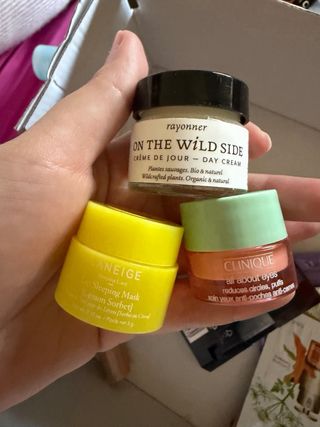 Lote 100 productos cosmética y maquillaje