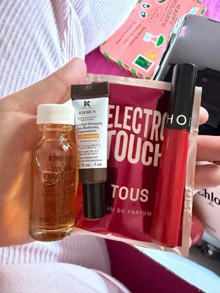 Lote 100 productos cosmética y maquillaje