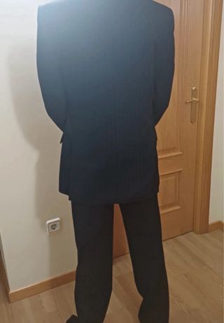 Traje de hombre negro
