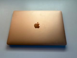 MacBook Air 13 2020 Oro + Accesorios