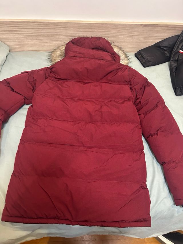 Chaqueta SikSilk roja con capucha