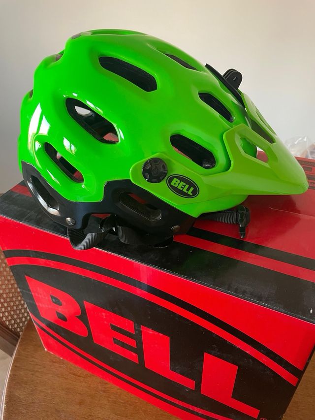 Casco Bell Súper Bicicleta Verde