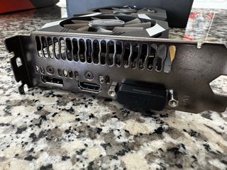 GTX 1650 OC 4G Dual A funcionar perfeitamente