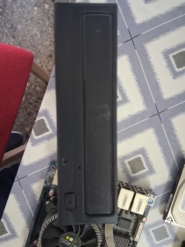 Componentes PC: Placa Base, HDD, GPU, Ventilador