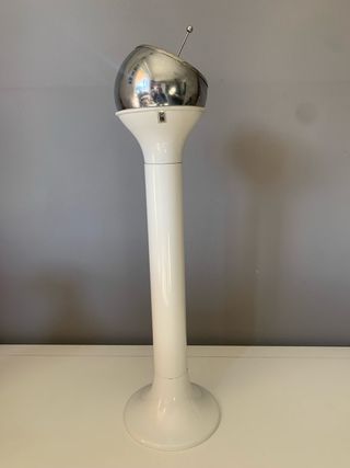 Posacenere bianco Space Age design Lam vintage