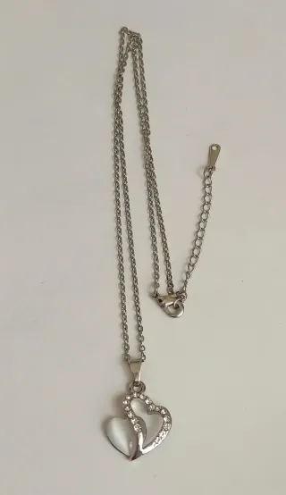 Conjunto de collar y pendientes de acero