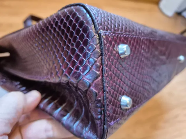 Maletín piel borgoña granate burdeos asa extraíble